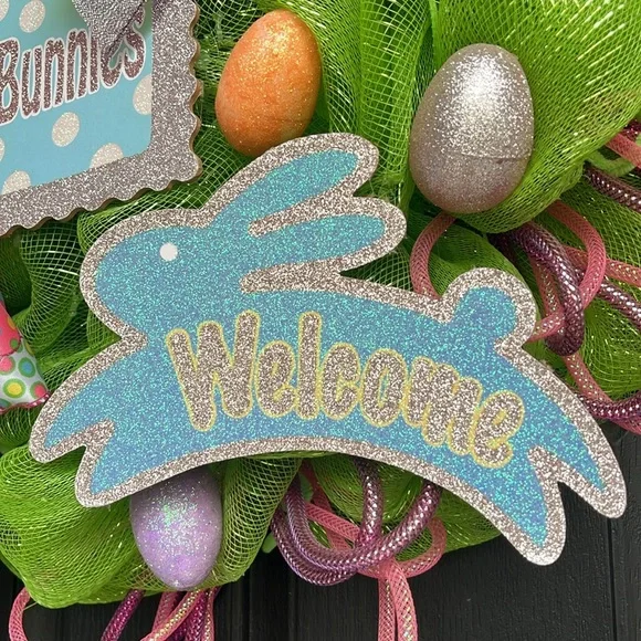All Bunnies Welcome Door Wreath - Picture 11 of 13